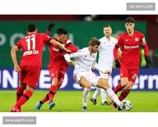 勒沃库森手握两球优势,次回合主场晋级在望 勒沃库森手握两球优势,次回合主场晋级在望